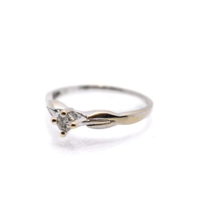 Zlatý prsten s diamantem, vel. 53