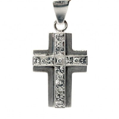 Křížek z bílého zlata s diamanty