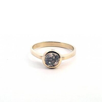 Zlatý prsten s diamantem 0,7 ct, vel. 54